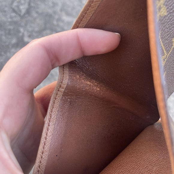 Louis Vuitton Monogram Billfold Bifold Wallet Coin Compartment - Picture 11 of 14